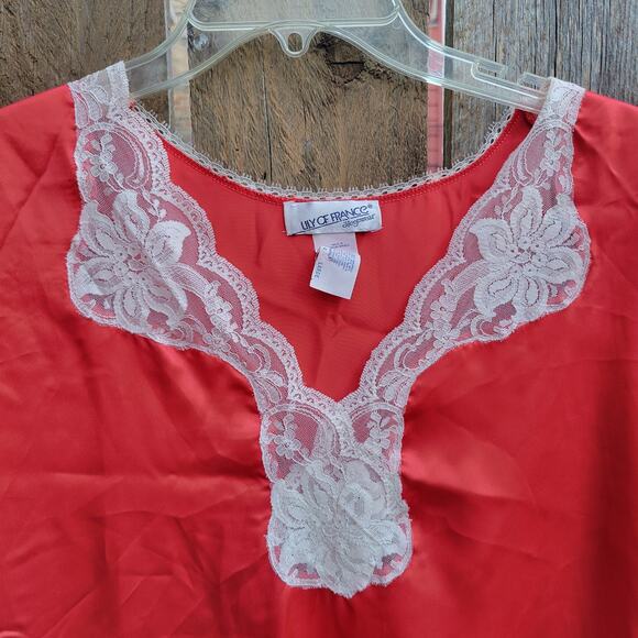 Vintage Lily of France Red Lace Trim Sleepwear Top - Picture 2 of 6